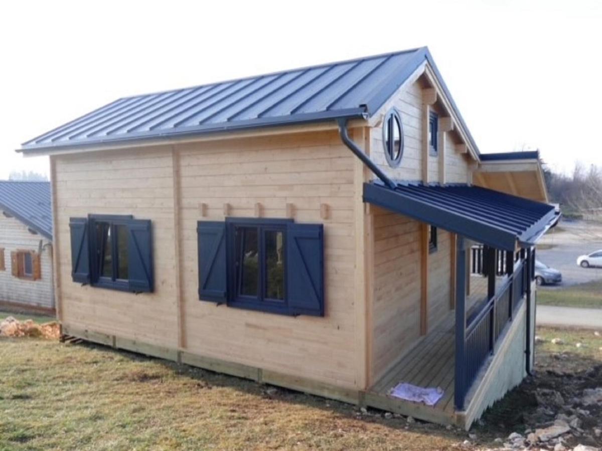 Chalet In Saint Laurent On A Slope Exterior foto